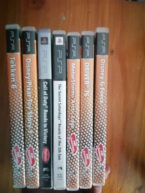 PSP gaming console E-1008 with 30+ games and 8GB memory card